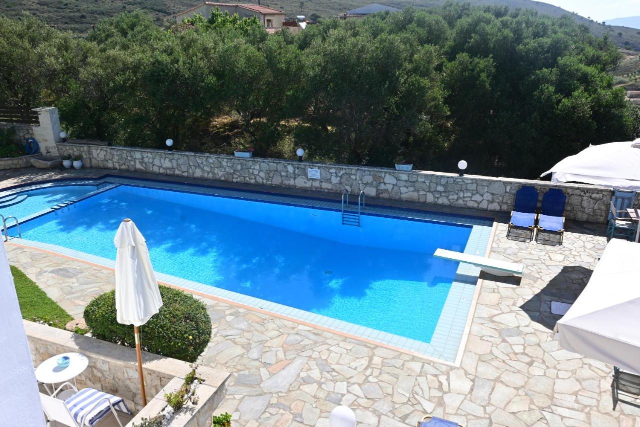 Marika Studios & Apartments Джорджополис Екстериор снимка